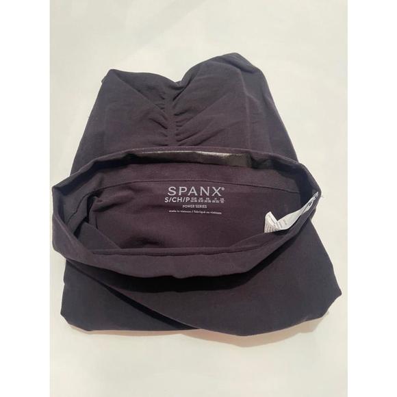 Women’s Spanx Shaper‎ size small
Only been tried on - Picture 3 of 3